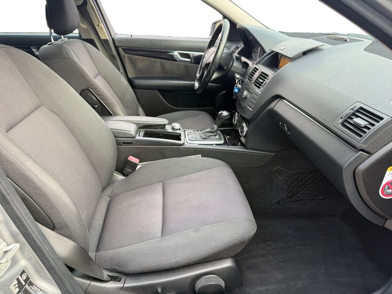 Mercedes-Benz Clase C 2010, foto 12