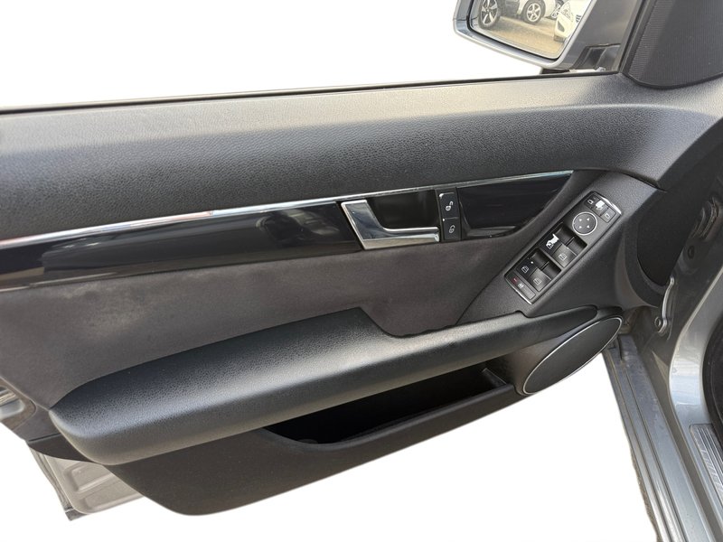 Mercedes-Benz Clase C 2010, foto 15