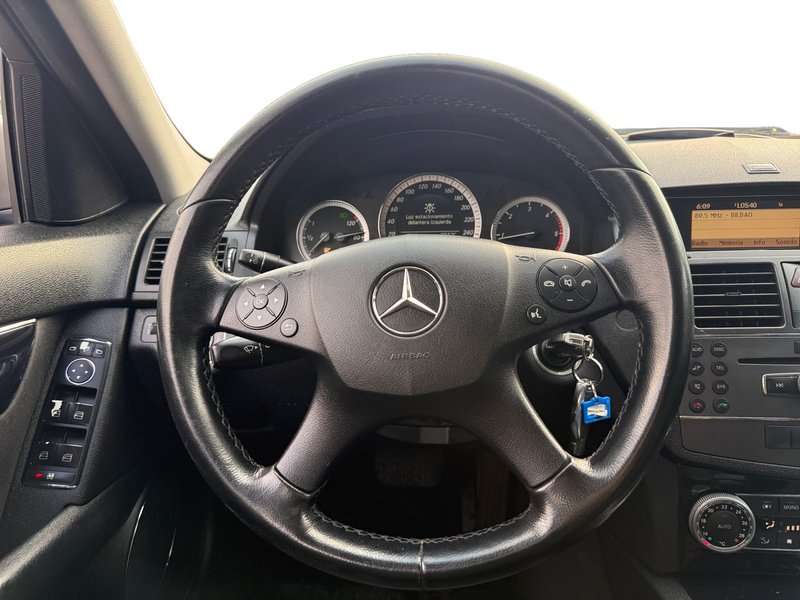 Mercedes-Benz Clase C 2010, foto 19