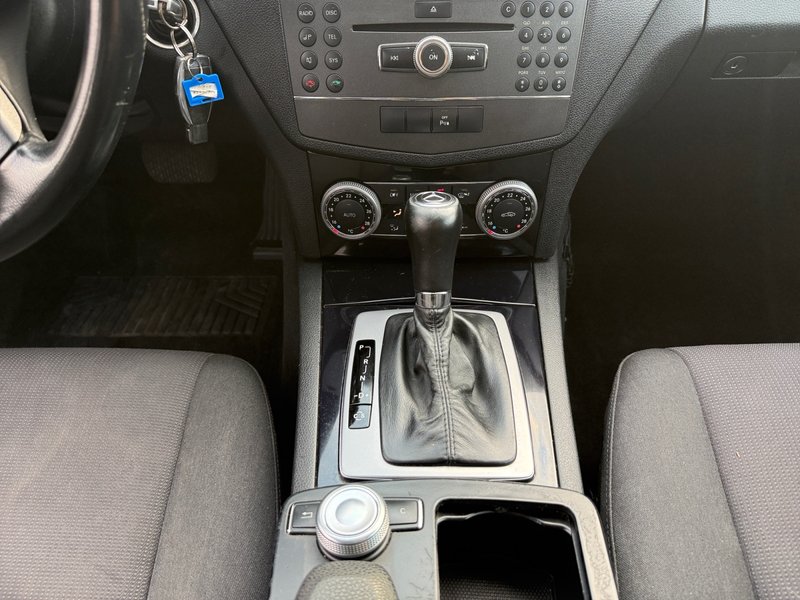 Mercedes-Benz Clase C 2010, foto 23