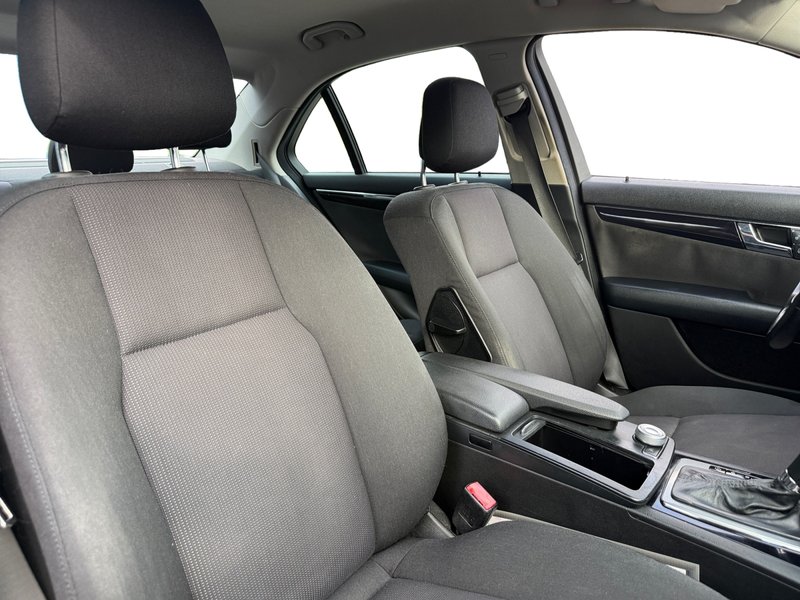 Mercedes-Benz Clase C 2010, foto 24
