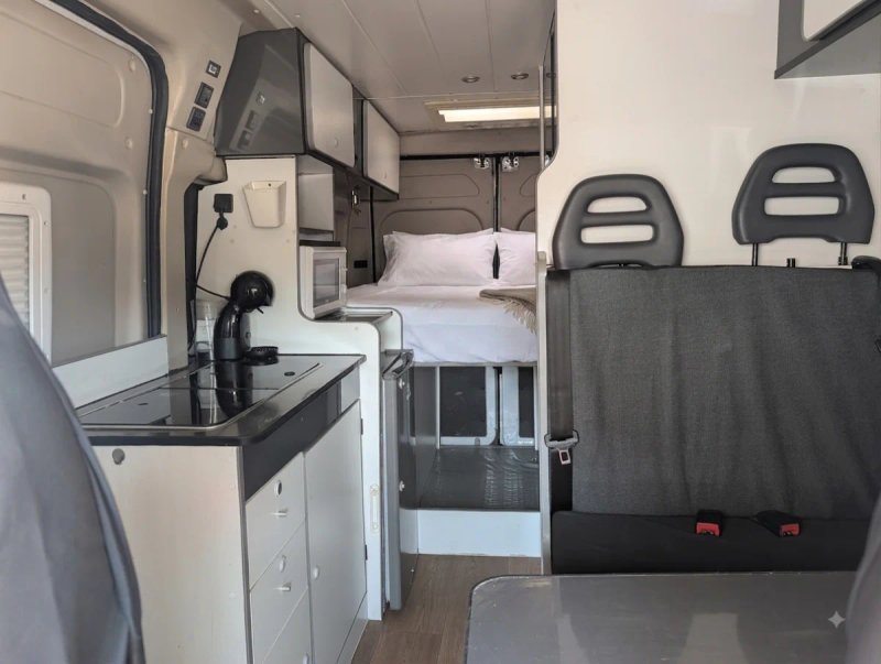 Furgoneta Camper Peugeot Boxer 2021 L3H2 165cv - foto 1