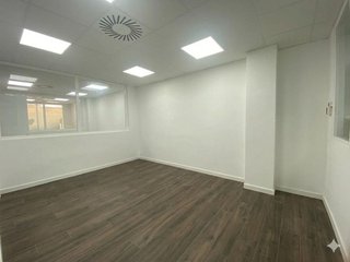 Local comercial en venta en Benetússer