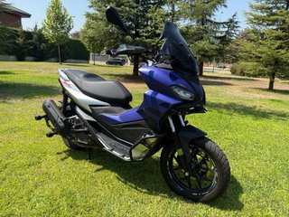 Aprilia SRGT125