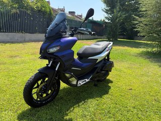 Aprilia SRGT125