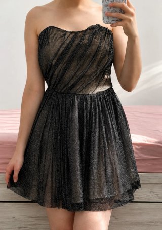 Vestido de fiesta plateado y negro