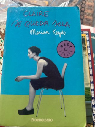 Claire se queda sola