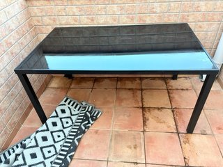 Mesa de terraza cristal y metal
