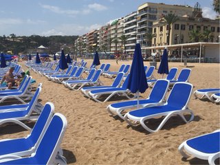 Lettini e ombrelloni da spiaggia