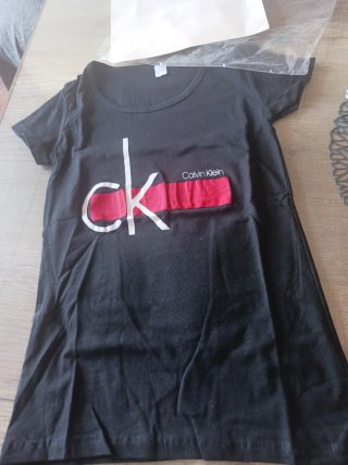 Camiseta Calvin Klein Negra