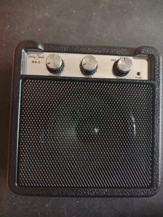 Guitarra Eléctrica Junior Negra. Urge venta