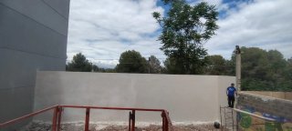 Materiales de construcción: yeso, pintura, azulejo