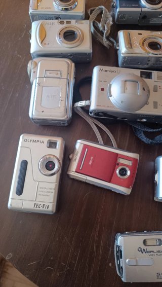Lote 15 Câmaras Fotográficas e de Filmar várias ma