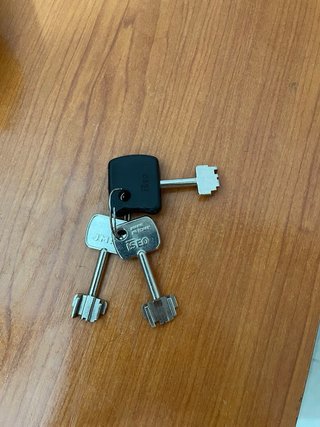 Cerradura seguridad puerta latón