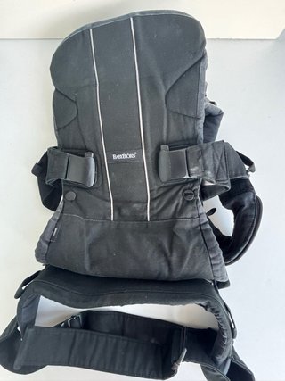 Mochila Porta Bebés BabyBjörn Negra