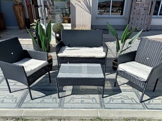 Conjunto ratán jardín + mesa cristal