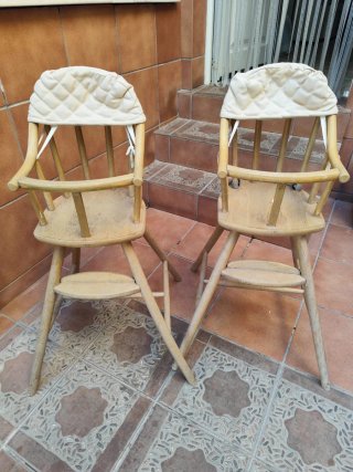 2 Tronas de bebé de madera