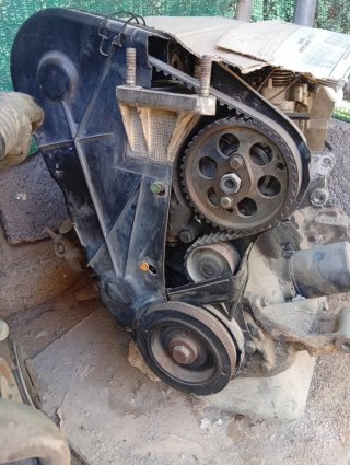 Motor Peugeot 205