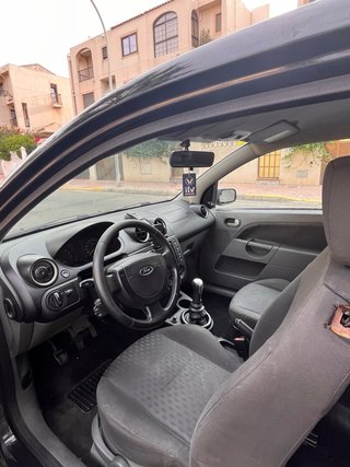 Ford Escort 2004