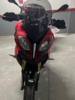 BMW S1000XR Adventure Roja y Negra