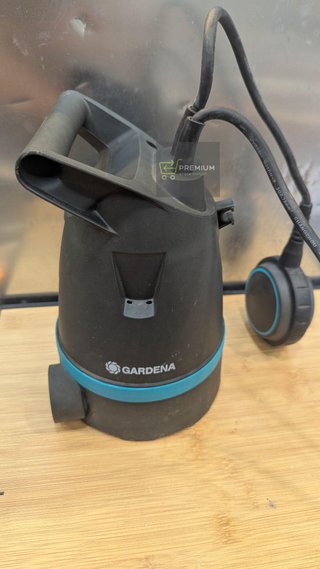 Gardena Bomba sumergible de aguas limpias 8600 Basic