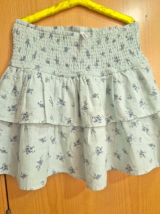 Minifalda volantes Stradivarius floral