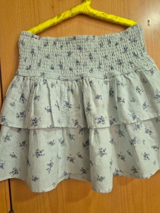 Minifalda volantes Stradivarius floral