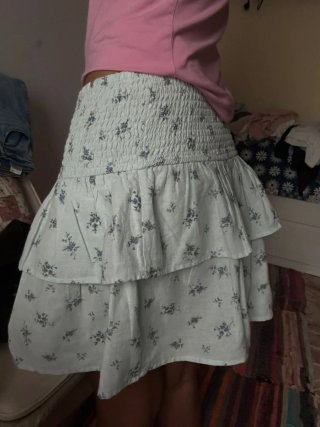 Minifalda volantes Stradivarius floral
