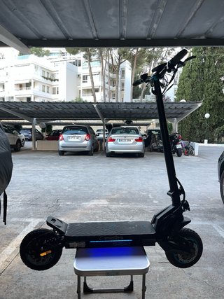 Patinete Eléctrico SmartGyro con Casco