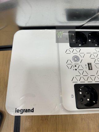 Legrand Keor 310084 - Inversor multiplug
