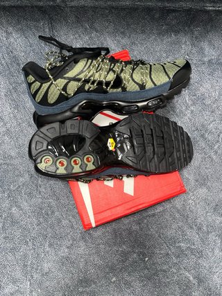Nike Air Max Plus TN Hombre Verde Militar Twilight