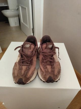 Zapatillas New Balance Beige y Marrón