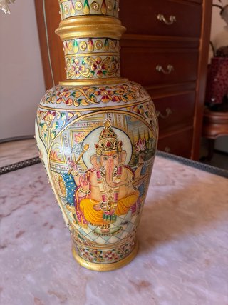 Vaso induista dorato Ganesha