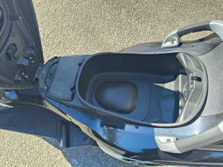 Piaggio X Evo 125cc Maxi Scooter Negra