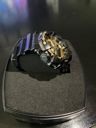 Reloj Casio G-Shock Resist Negro/Dorado