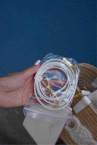 Bolso de rafia Celine beige y blanco
