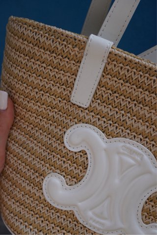 Bolso de rafia Celine beige y blanco