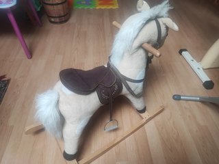 Caballo balancín peluche como nuevo