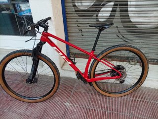 Bicicleta Montaña BH Carbono