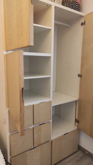 Armario Ikea madera buen estado. Modelo Rakka.