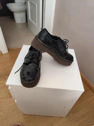 Zapatos negros plataforma cordones
