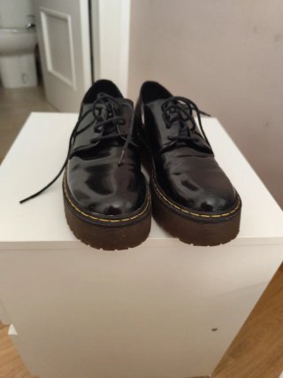 Zapatos negros plataforma cordones