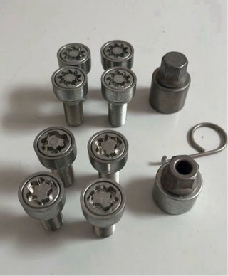 Tornillos antirrobo VW GOLF PASSAT CADDY AUDI SEAT