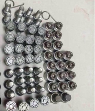 Tornillos antirrobo VW GOLF PASSAT CADDY AUDI SEAT