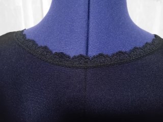 Suéter negro con encaje talla única.