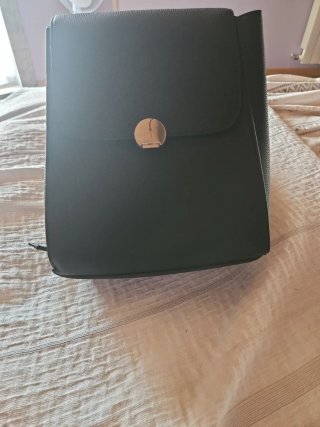 Mochila de cuero negra