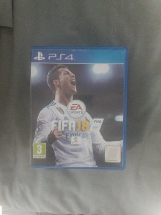 Pack 4 juegos PS4: Minecraft, Fifa18, 2K16, The Cr