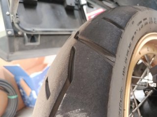 Suzuki V-Strom 1000 XT Negra/Amarilla