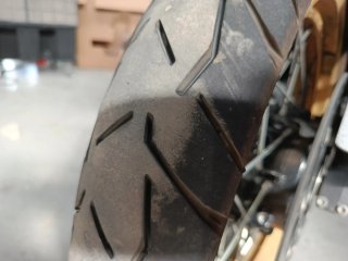 Suzuki V-Strom 1000 XT Negra/Amarilla