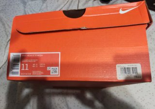 Nike TR 8 Talla 45 Negro/Dorado,ideal gimnasio.